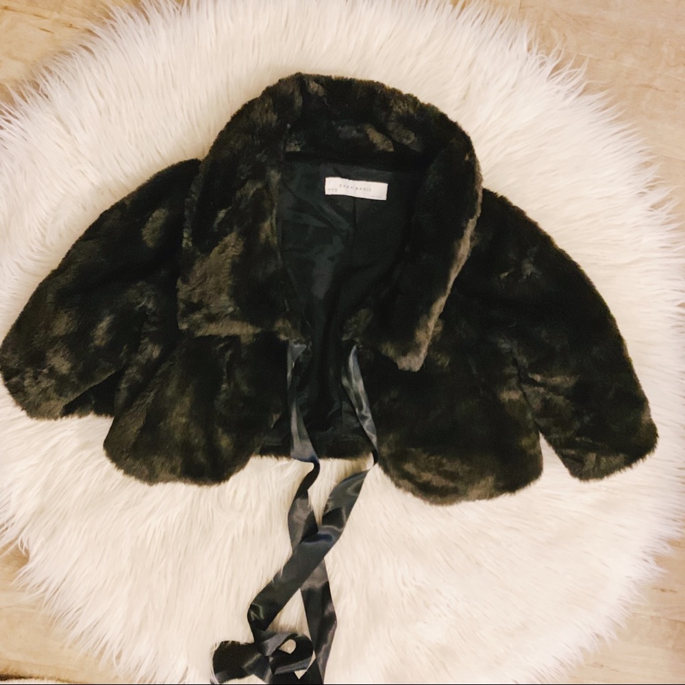 ZARA || Chocolate Faux Fur Shrug